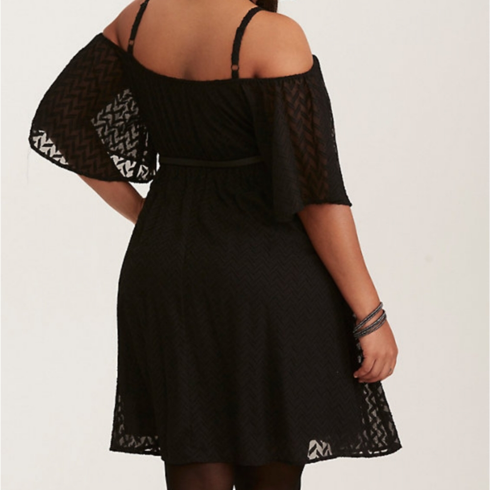 🖤Off Shoulder Textured Dress🖤